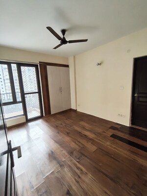 Room in 2 BHK Apartment at Logix Blossom County, Sector 137 – for Rent