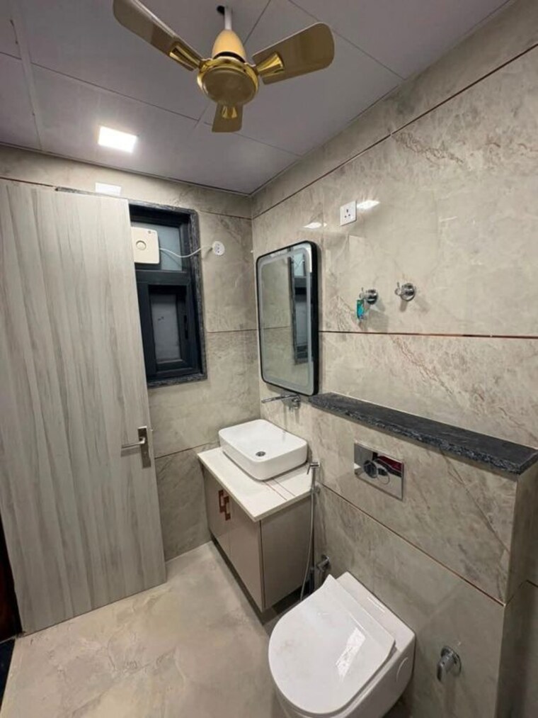 Bathroom, saket 1 Bedroom 700 Sq.Ft. Apartment In Saket Delhi 10472773