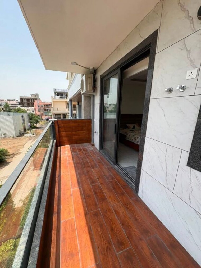 Balcony, saket 1 Bedroom 700 Sq.Ft. Apartment In Saket Delhi 10472773