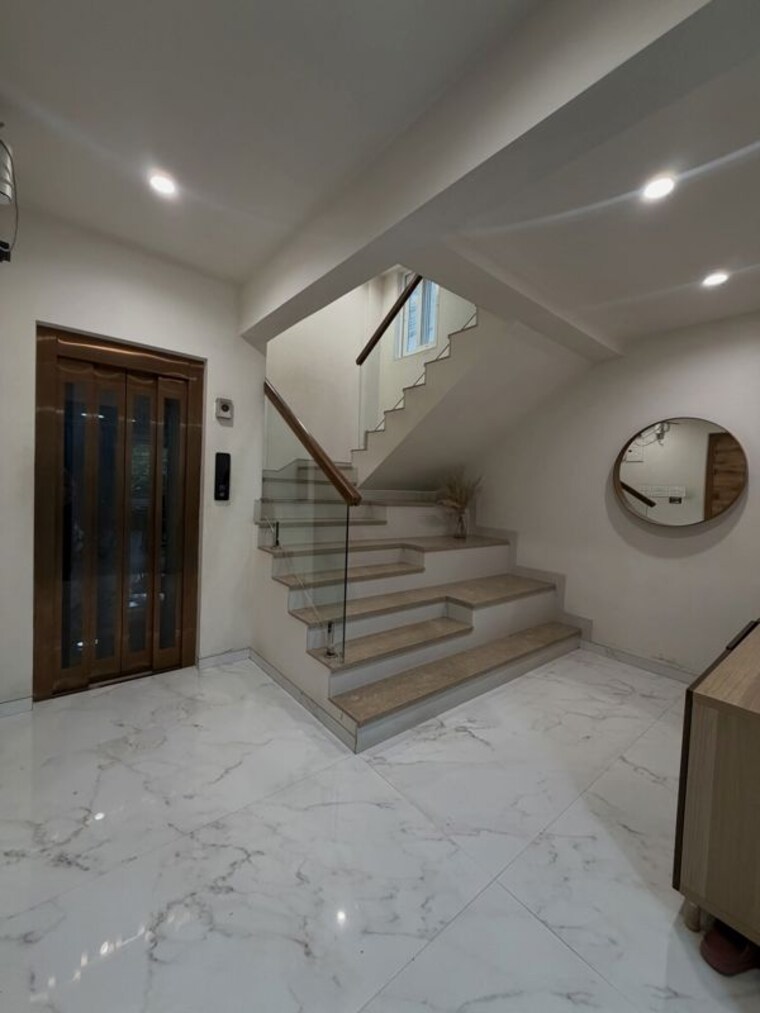  Parking, kharghar sector 21 6 Bedroom 5000 Sq.Ft. Independent House In Kharghar Sector 21 Navi Mumbai 10472829