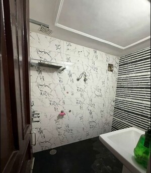 Bathroom in 2 BHK Builder Floor at Sector 45 – for Rent