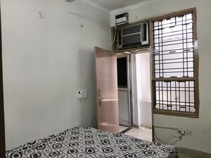 Room in 3 BHK Apartment at Conscient Habitat Prime, Sector 99a – for Rent