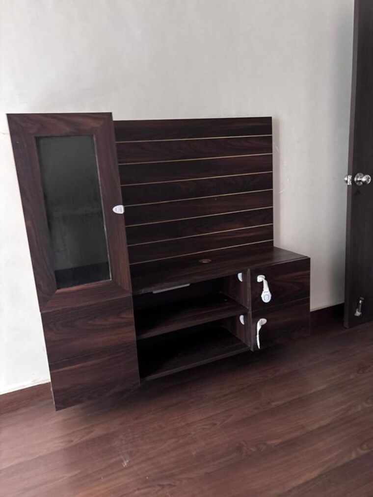 Room, ansal-valley-view-estate 2 Bedroom 900 Sq.Ft. Apartment In Gwal Pahari Gurgaon 10472851