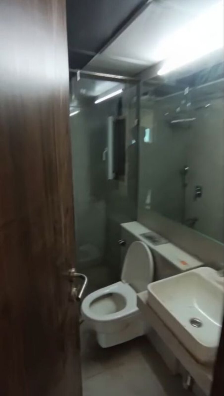Bathroom, lnt-elixir-reserve 2.5 Bedroom 1050 Sq.Ft. Apartment In Powai Mumbai 10472487