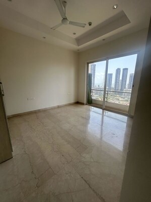 Room in 3 BHK Apartment at Indiabulls Sky Forest, Lower Parel – for Rent