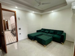 1 BHK Builder Floor For Rent in Sector 57