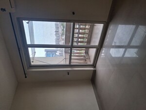 Room in 2.5 BHK Apartment at BPTP Mansions Park Prime, Sector 66 – for Rent