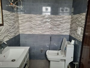 Team Area in 1 BHK Builder Floor at Sushant Lok Iii – for Rent