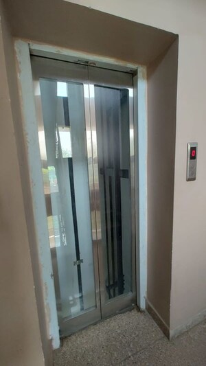 Building Lobby in 1 BHK Builder Floor at Tigra – for Rent