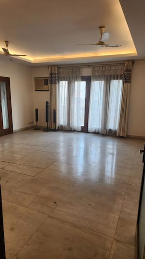 2 BHK Builder Floor For Rent in Sector 10