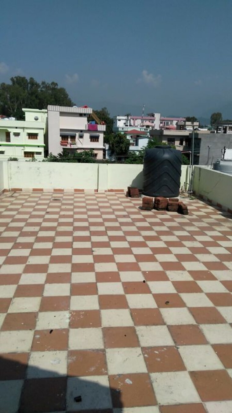  Parking, sahastradhara 3 Bedroom 160 Sq.Yd. Independent House In Sahastradhara Dehradun 10472985