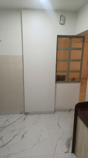 Room in 1 BHK Apartment at Bandra West – for Rent
