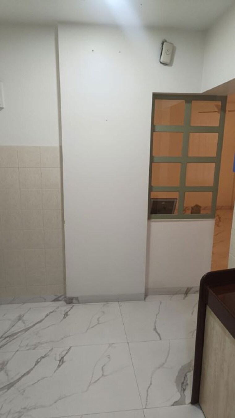 Room, bandra west 1 Bedroom 500 Sq.Ft. Apartment In Bandra West Mumbai 10472987