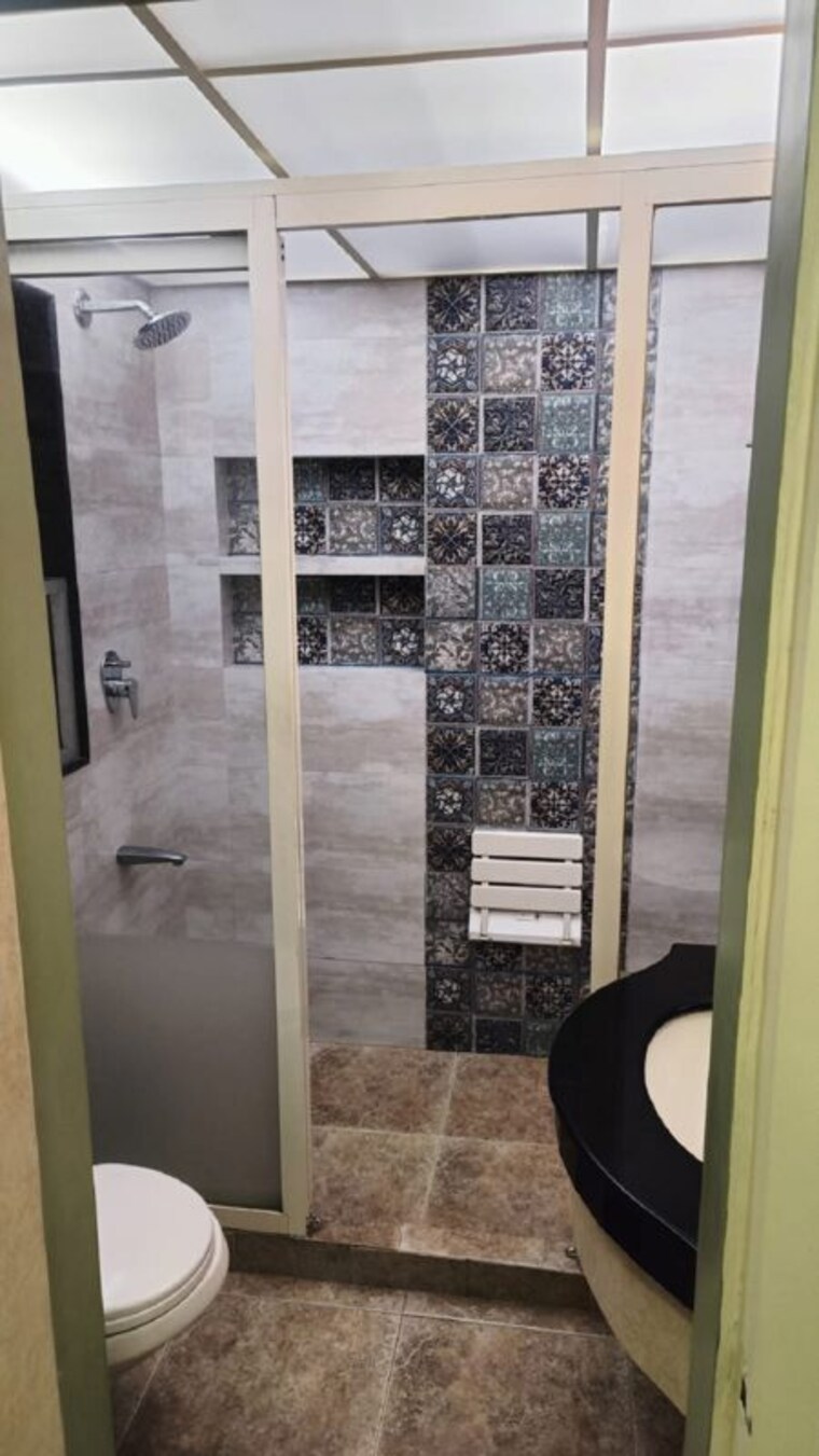 Bathroom, bandra west 1 Bedroom 500 Sq.Ft. Apartment In Bandra West Mumbai 10472987