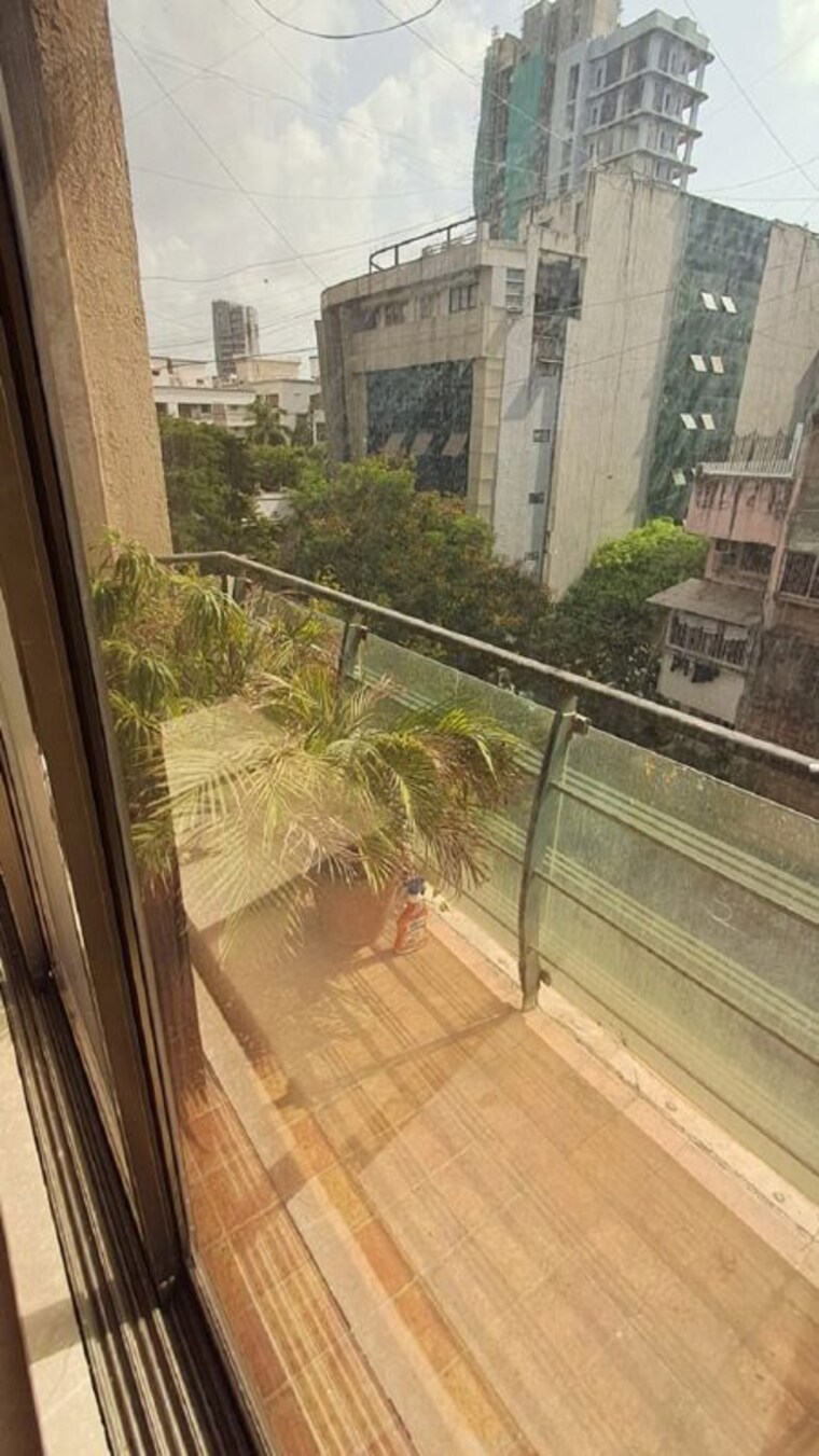 Balcony, bandra west 3 Bedroom 1100 Sq.Ft. Apartment In Bandra West Mumbai 10473024