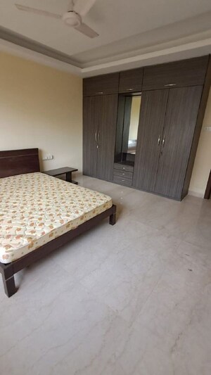 Bedroom in 3 BHK Apartment at Bandra West – for Rent