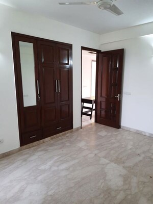 Room in 3 BHK Builder Floor at Gulmohar Park – for Sale