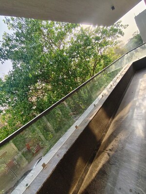 Balcony in 3 BHK Builder Floor at Chittaranjan Park – for Rent