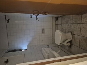 Bathroom in 2.5 BHK Apartment at Mayur Vihar – for Rent
