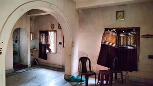 Building Lobby in  Builder Floor at Kolkatta Gpo – for Sale