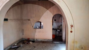 Kitchen in  Builder Floor at Kolkatta Gpo – for Sale