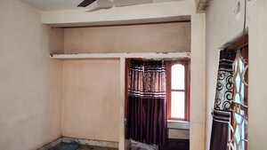Room in  Builder Floor at Kolkatta Gpo – for Sale