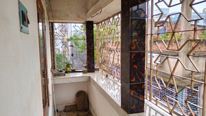 Balcony in  Builder Floor at Kolkatta Gpo – for Sale