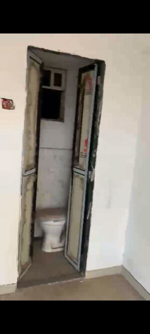 Building Lobby in 1 RK Apartment at Kurla – for Rent
