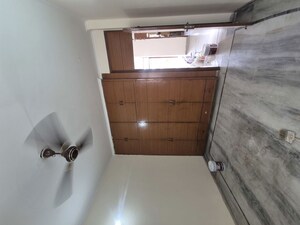 Master Bedroom in 1 BHK Builder Floor at Sector 31 – for Rent