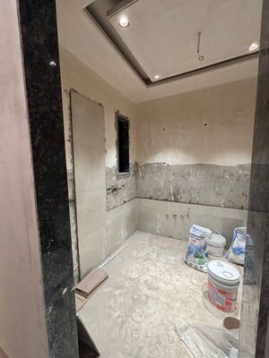 Bathroom in 3 BHK Apartment at Jawahar Nagar – for Rent