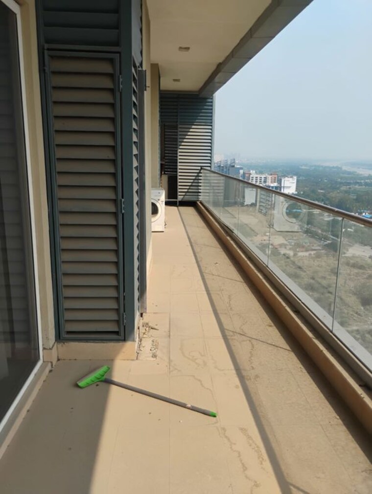Balcony, supertech-supernova-astralis 3 Bedroom 2105 Sq.Ft. Apartment In Sector 94 Noida 10473442