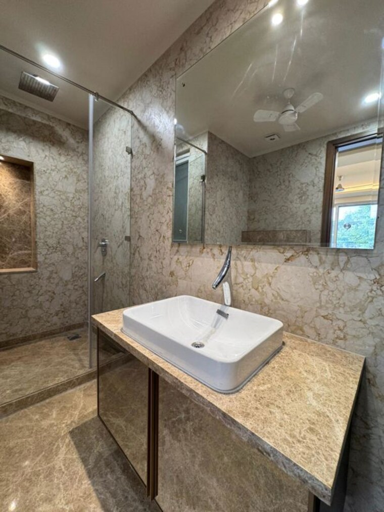 Bathroom, panchsheel enclave 3 Bedroom 260 Sq.Yd. Builder Floor In Panchsheel Enclave Delhi 10473483