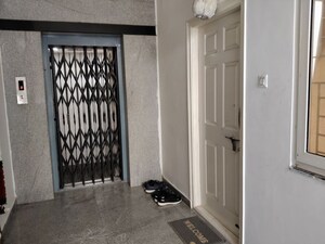 Room in 3 BHK Apartment at Madhapur – for Rent