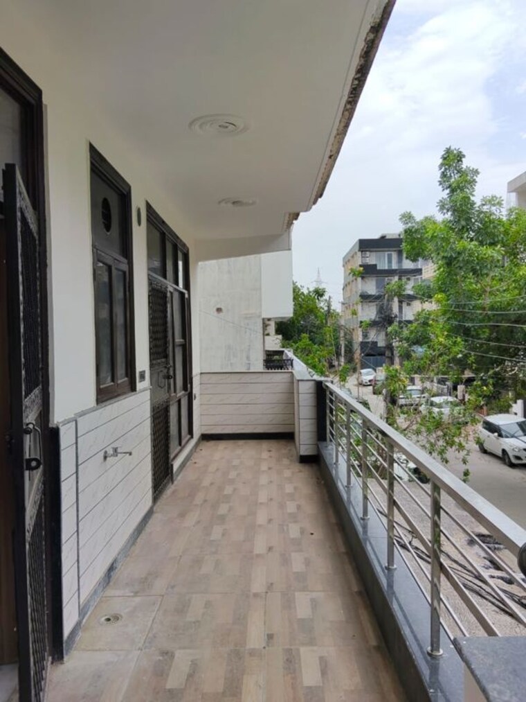 Balcony, sector 42 3 Bedroom 1500 Sq.Ft. Builder Floor In Sector 42 Faridabad 10473518