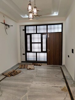 3 BHK + Pooja Room,Servant Room,Store Room Builder Floor For Rent in Sector 42