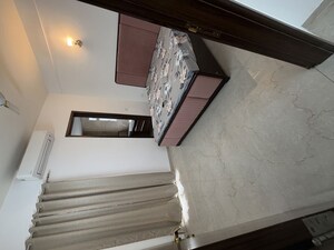 Room in 2.5 BHK Apartment at Smart World Orchard, Sector 61 – for Rent