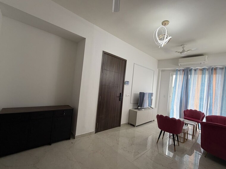 Living Room, smart-world-orchard 2.5 Bedroom 1250 Sq.Ft. Apartment In Sector 61 Gurgaon 10471675