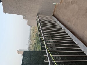 Balcony in 2.5 BHK Apartment at Smart World Orchard, Sector 61 – for Rent