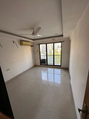 2 BHK Apartment For Rent in Hicons Residency, Bandra West