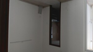 Room in 3.5 BHK Apartment at Smart World Orchard, Sector 61 – for Rent