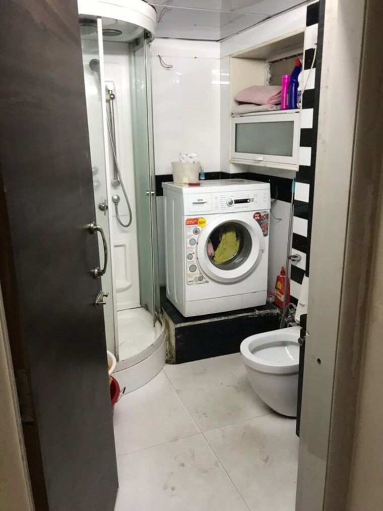 Washroom, worli naka 1 Bedroom 510 Sq.Ft. Apartment In Worli Naka Mumbai 10473794