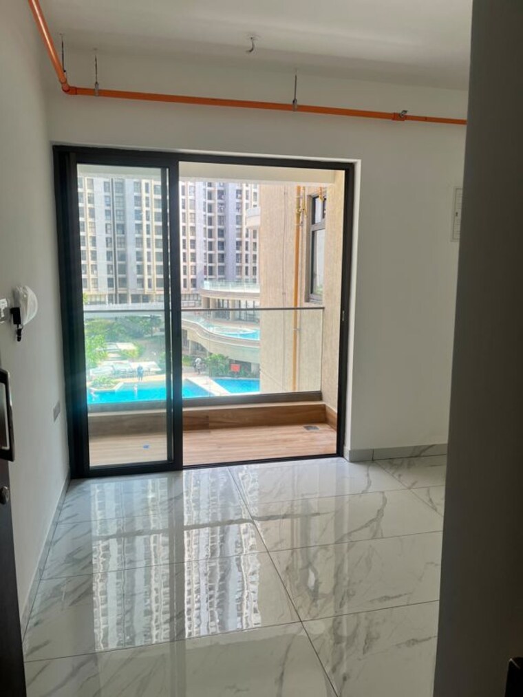 Room, raymond-ten-x-habitat 2 Bedroom 650 Sq.Ft. Apartment In Pokhran Road No Two Thane 10473818