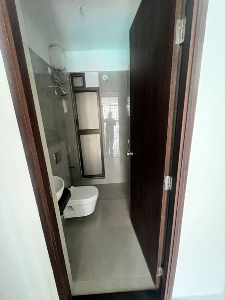 Washroom, raymond-ten-x-habitat 2 Bedroom 650 Sq.Ft. Apartment In Pokhran Road No Two Thane 10473818