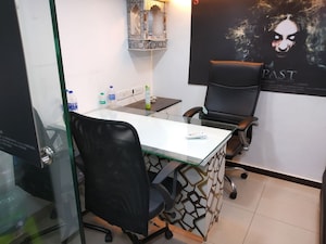 Team Area in  Office Space at Om Heera Panna Mall, Andheri West – for Rent