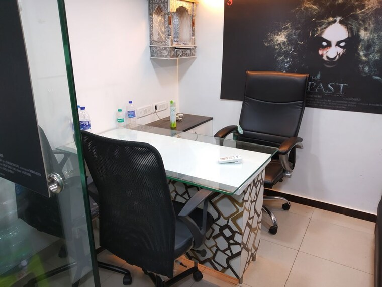 Team Area, om-heera-panna-mall Commercial Office Space 250 Sq.Ft. In Andheri West Mumbai 10473835