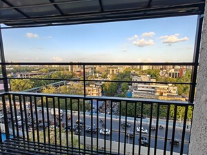 Balcony in 3 BHK Apartment at Chembur – for Rent
