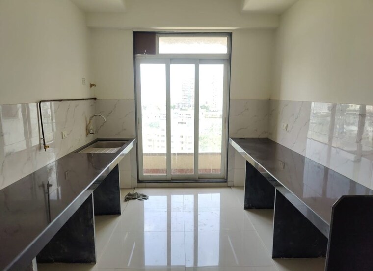 Kitchen, evershine nagar 4 Bedroom 1350 Sq.Ft. Apartment In Evershine Nagar Mumbai 10473967