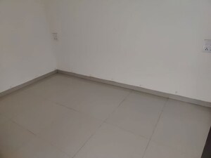 Room in 4 BHK Apartment at Evershine Nagar – for Sale