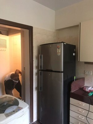 Furnished Amenities in 1 BHK Apartment at Tardeo – for Rent
