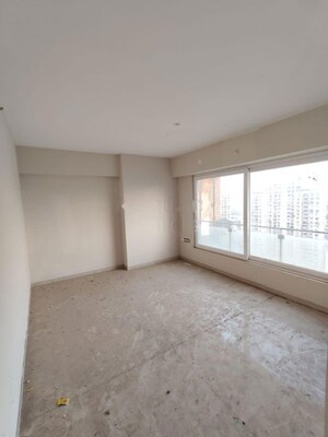 Room in 3 BHK Apartment at ND Palai Towers, Goregaon West – for Rent